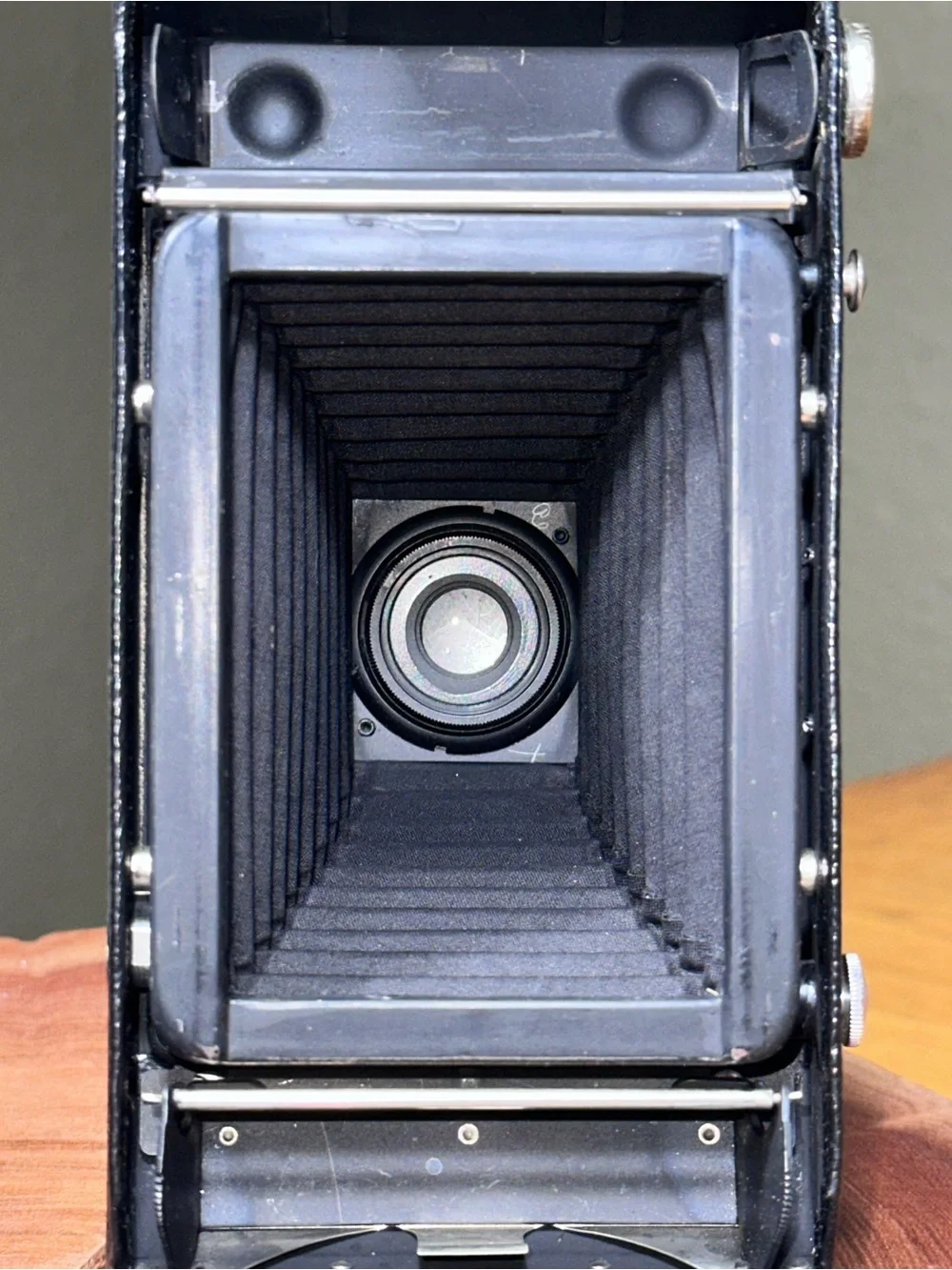 Vintage 1940 Kodak Vigilant Six-20 Folding Camera – Fully Functional with Box